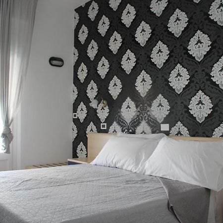 Hotel Mora Rimini Extérieur photo