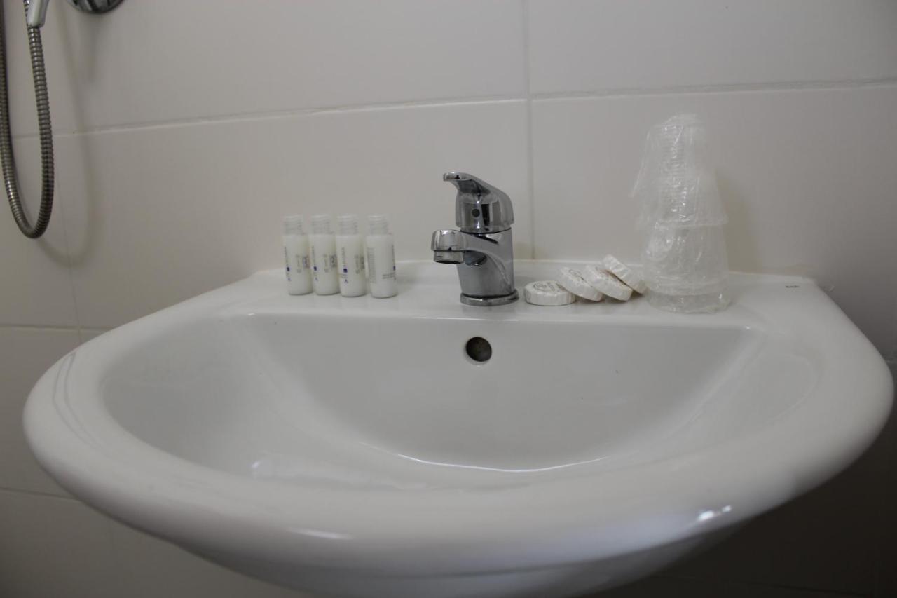 Hotel Mora Rimini Extérieur photo
