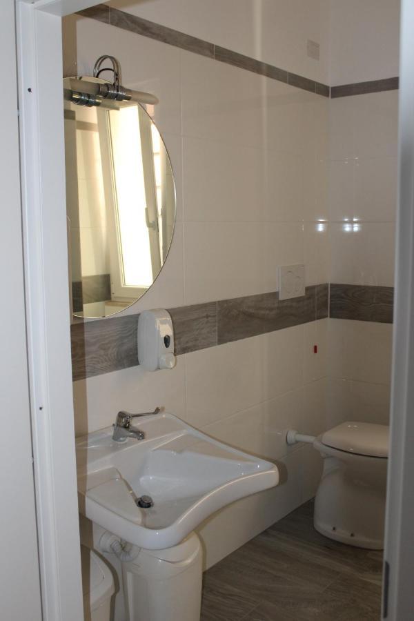 Hotel Mora Rimini Extérieur photo